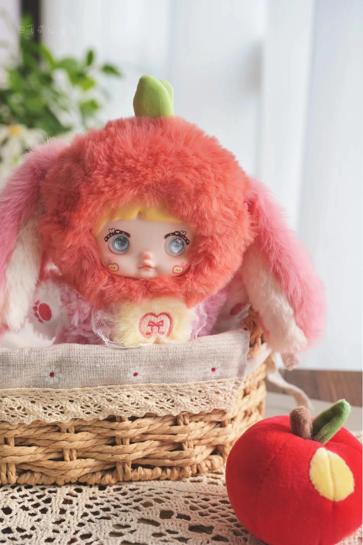 Nommi Apple Image
