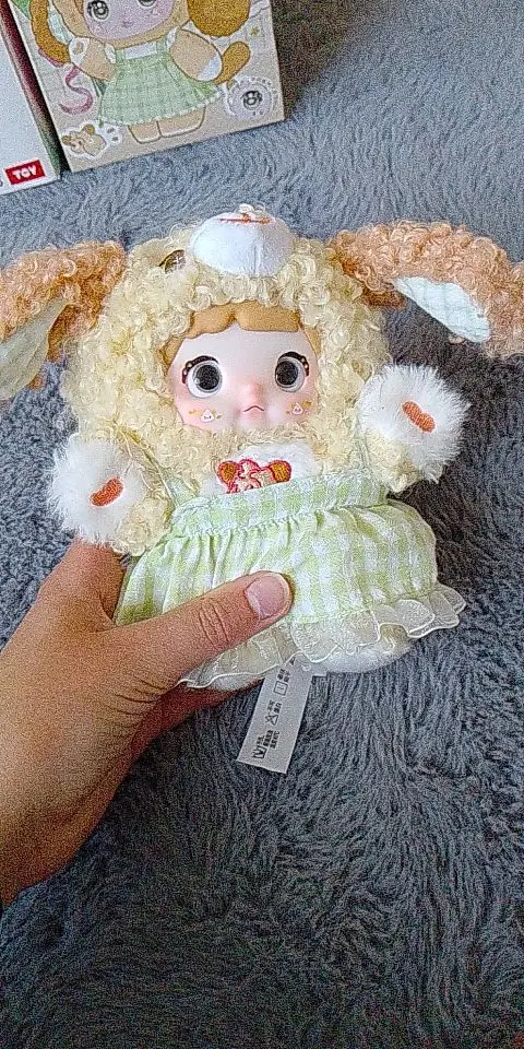 Nommi Puff Tail Image