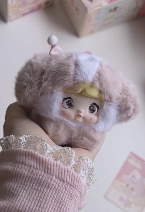 Nommi Cherry Baby Image